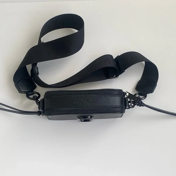 Authentic Marc Jacobs Snapshot - Picture 5 of 16